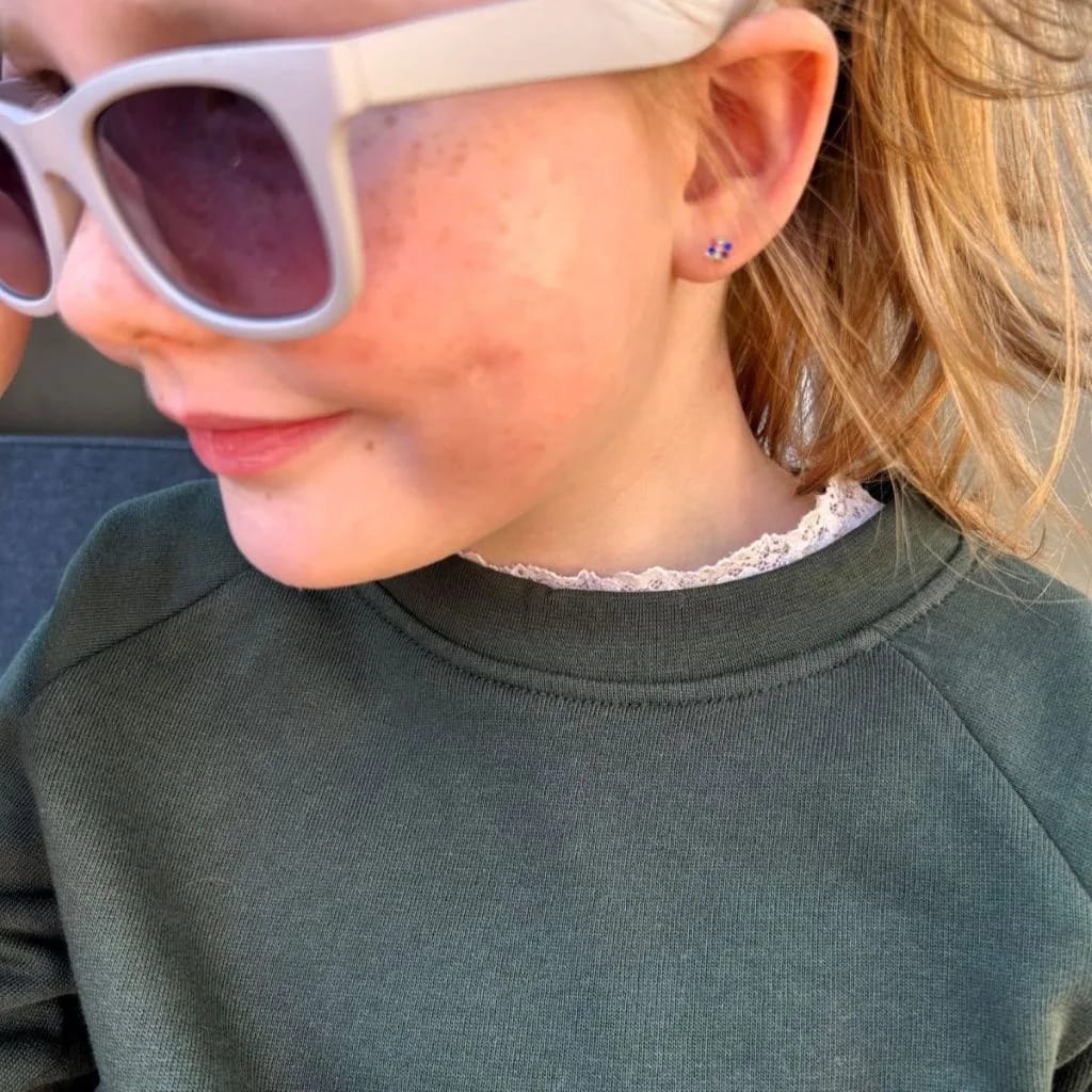 Grøn Sweatshirt til børn – lavet i luksuriøs og blød Supima-bomuld.