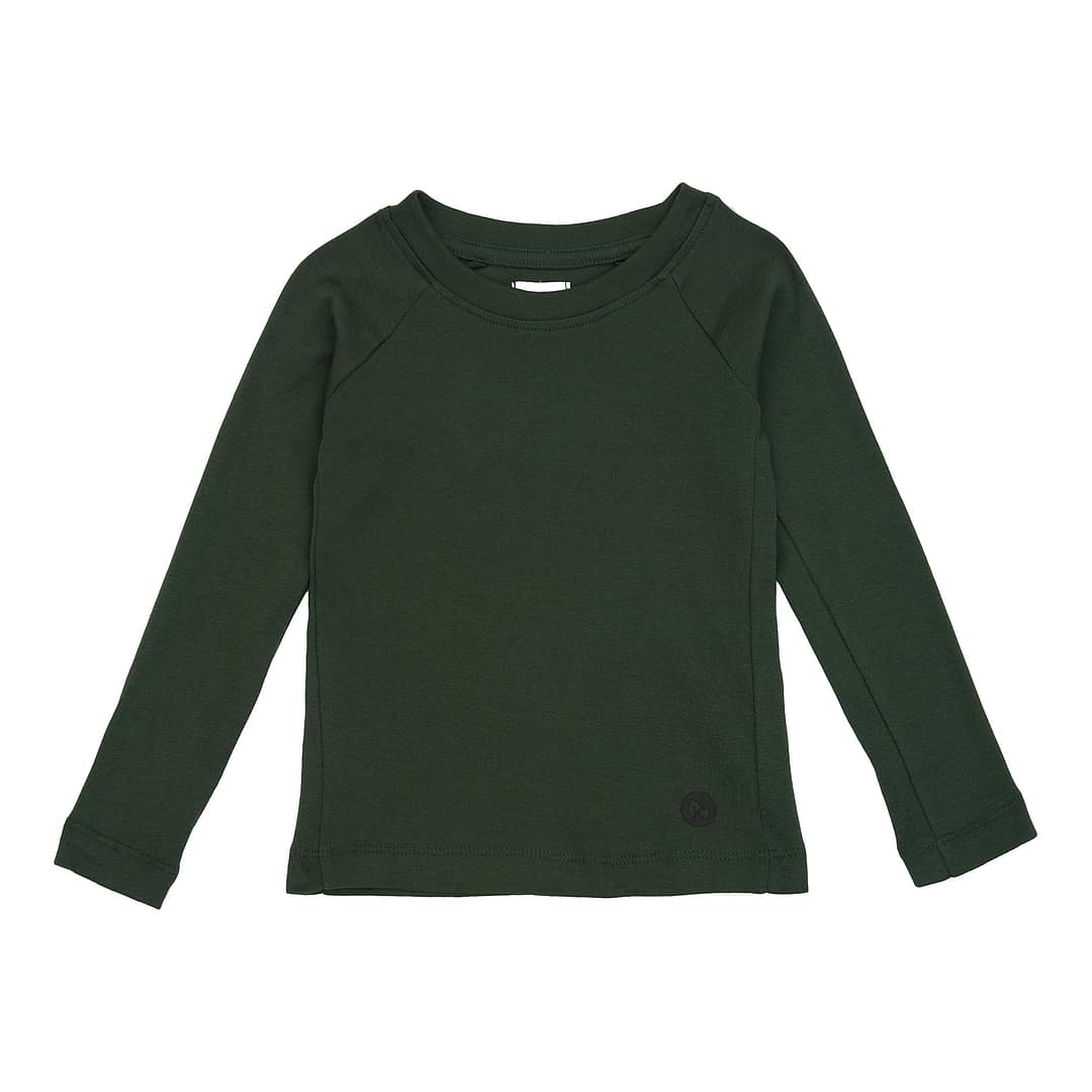 Basic T-shirt til børn i farven grøn – komfortabel børnetrøje i blødt supima-bomuld, perfekt til hverdagsbrug